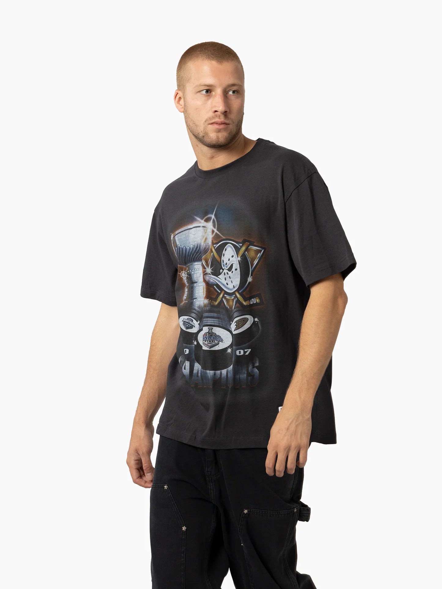 MNA-V50 (Mitchell & ness NHL 07 stanley cup champs tee anaheim mighty ducks washed black) 42692391
