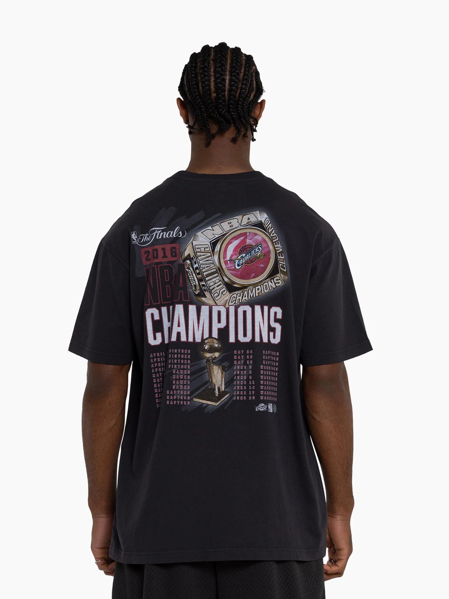 MNA-L37 (Mitchell and ness road to the finals tee cavaliers faded black) 72493913