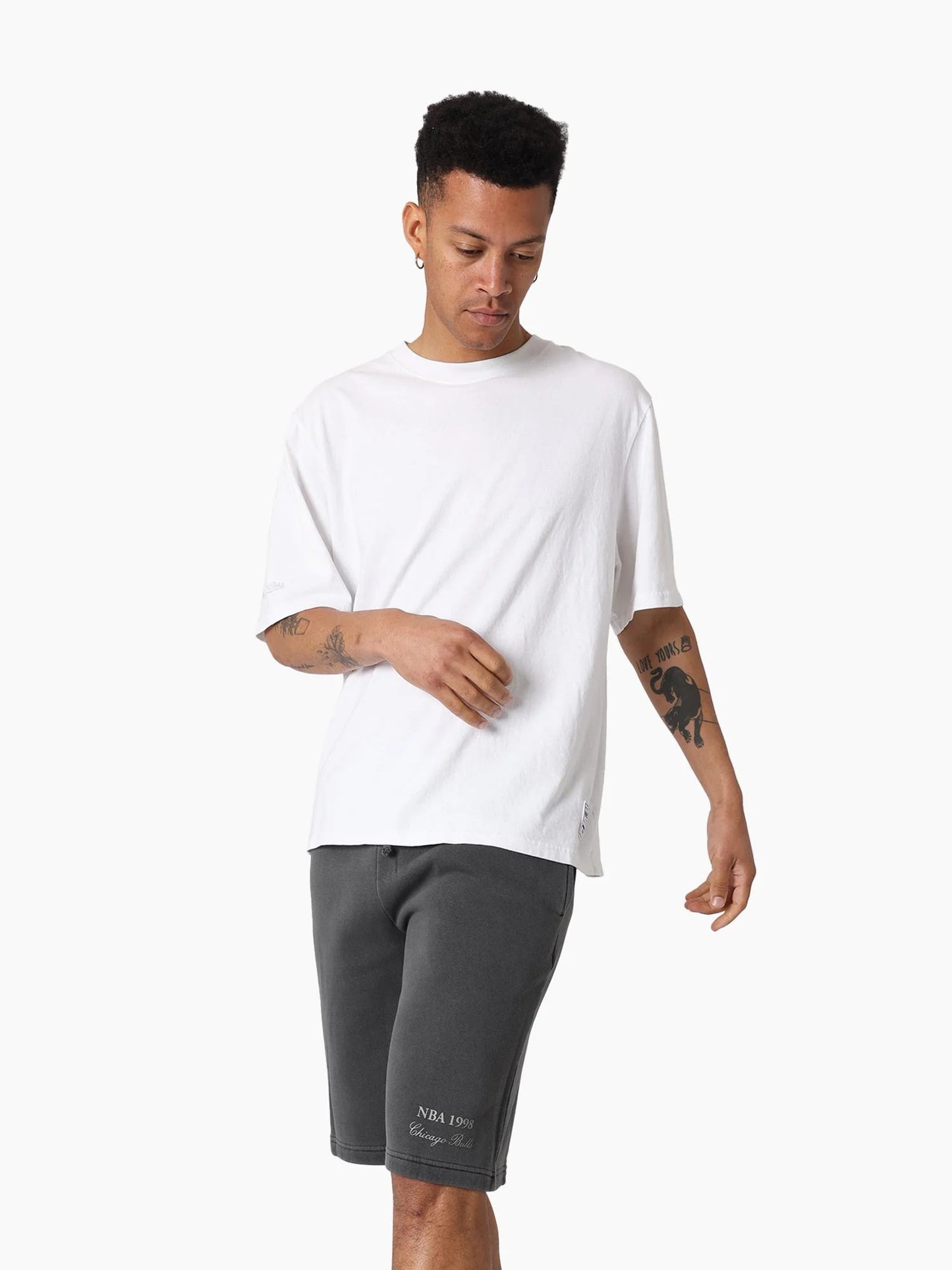 MNA-E46 (Mitchell & ness worldwide fleece jorts bulls black) 92594347