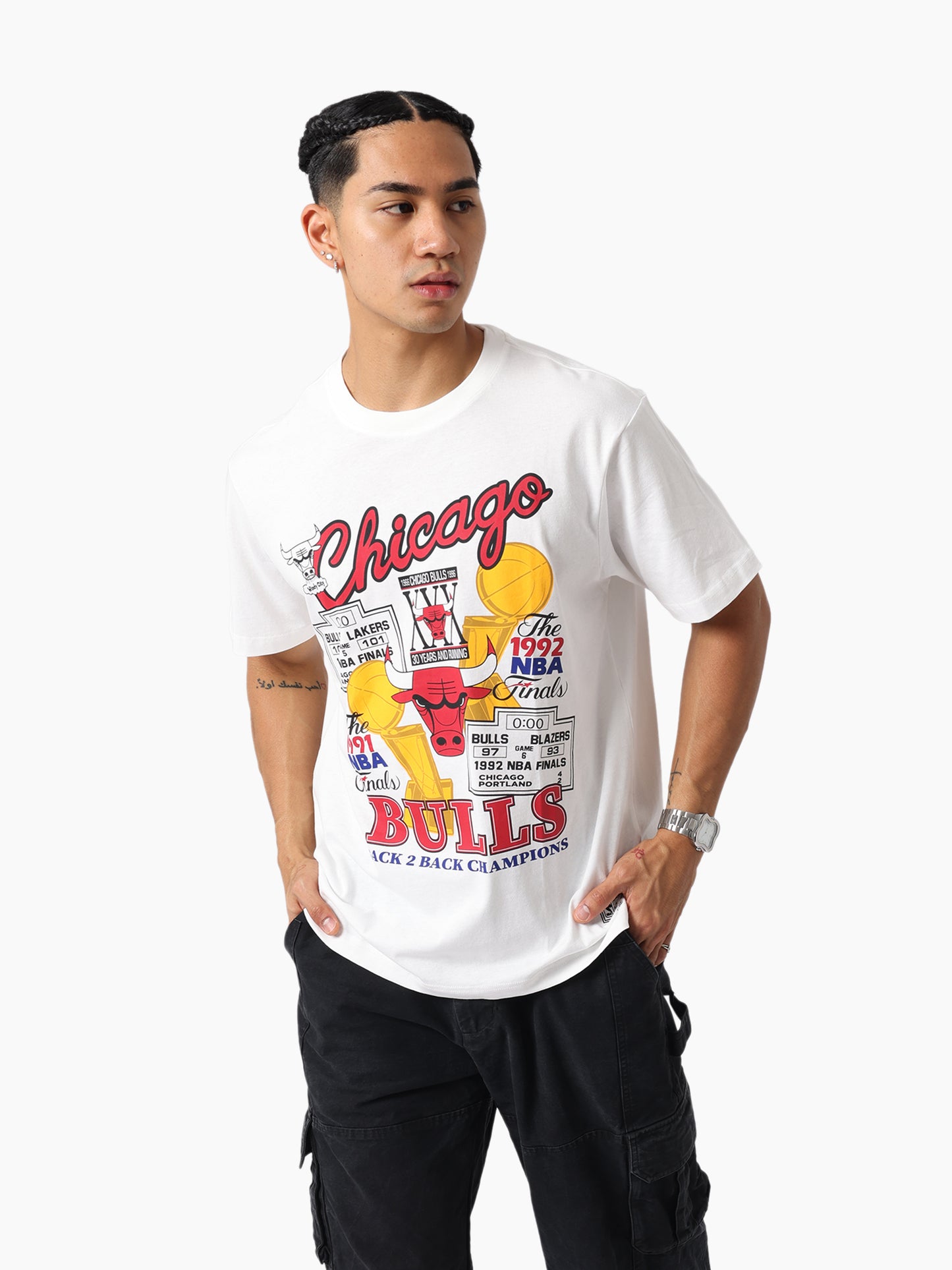 MNA-U49 (Mitchell & ness chasing dreams tee bulls vintage white) 122592591
