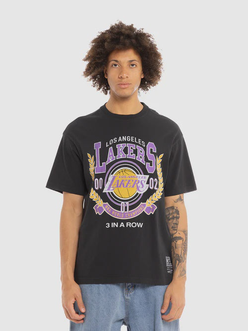 MNA-E32 (Mitchell and ness arch tee lakers faded black) 112393477