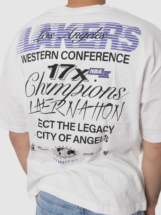 MNA-U48 (Mitchell & ness 17 times champions t-shirt lakers vintage white) 112593478