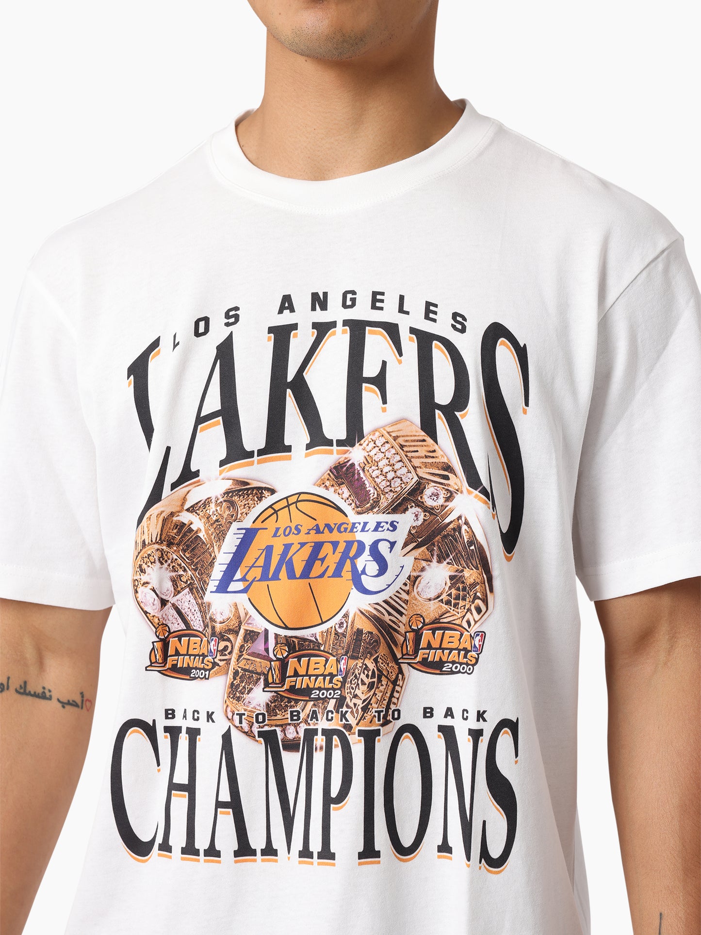 MNA-V49 (Mitchell & ness chasing dreams tee lakers vintage white) 122592591