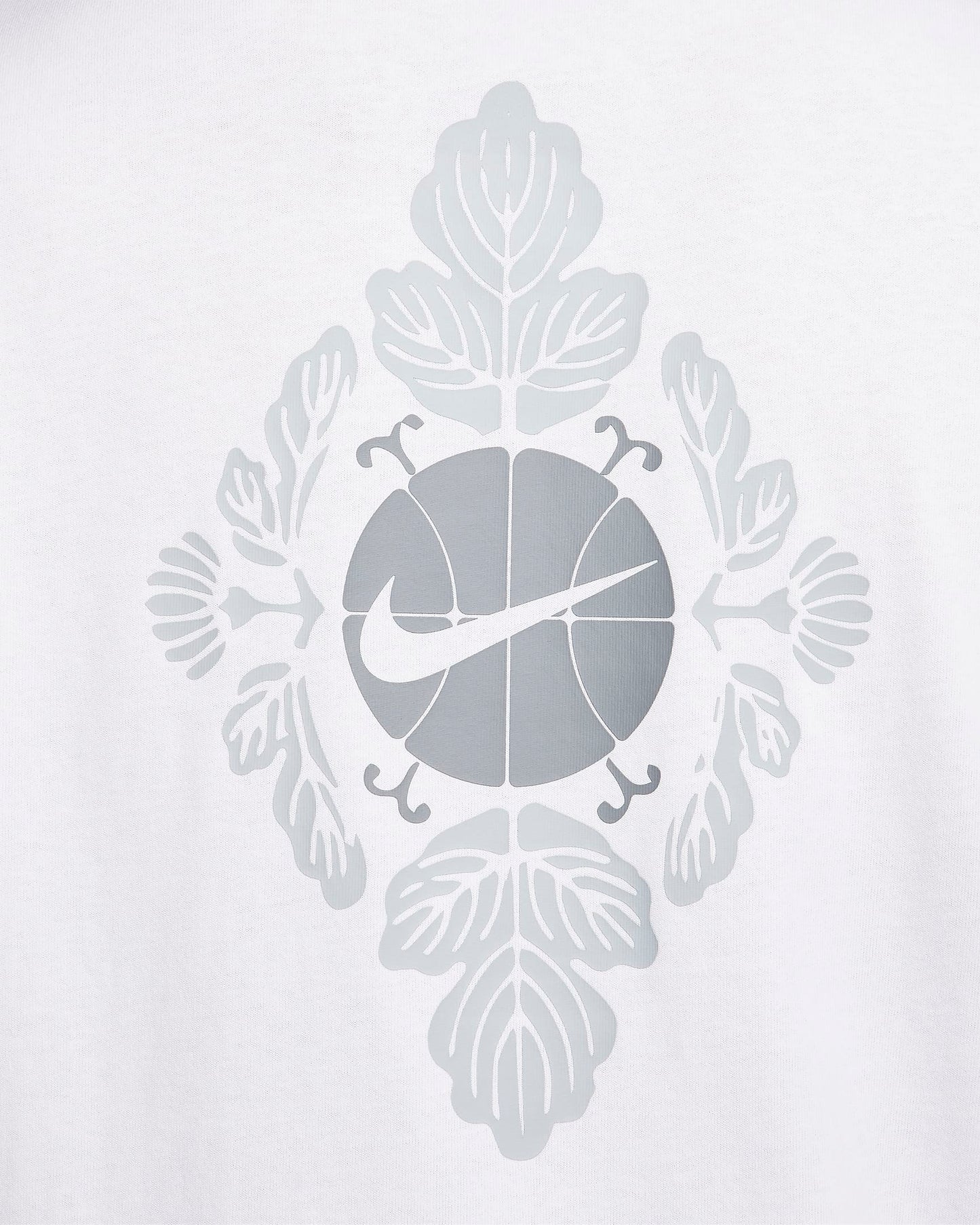 NA-R46 (Nike mens max 90 basketball t-shirt white/metallic silver) 22592700