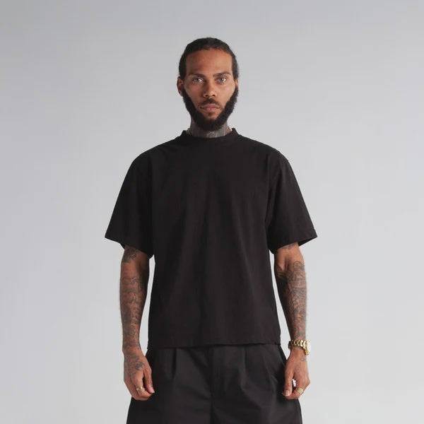 SKA-R (Shaka wear streetwear 10M-006 essentials max heavyweight cropped tee short sleeve tee black)