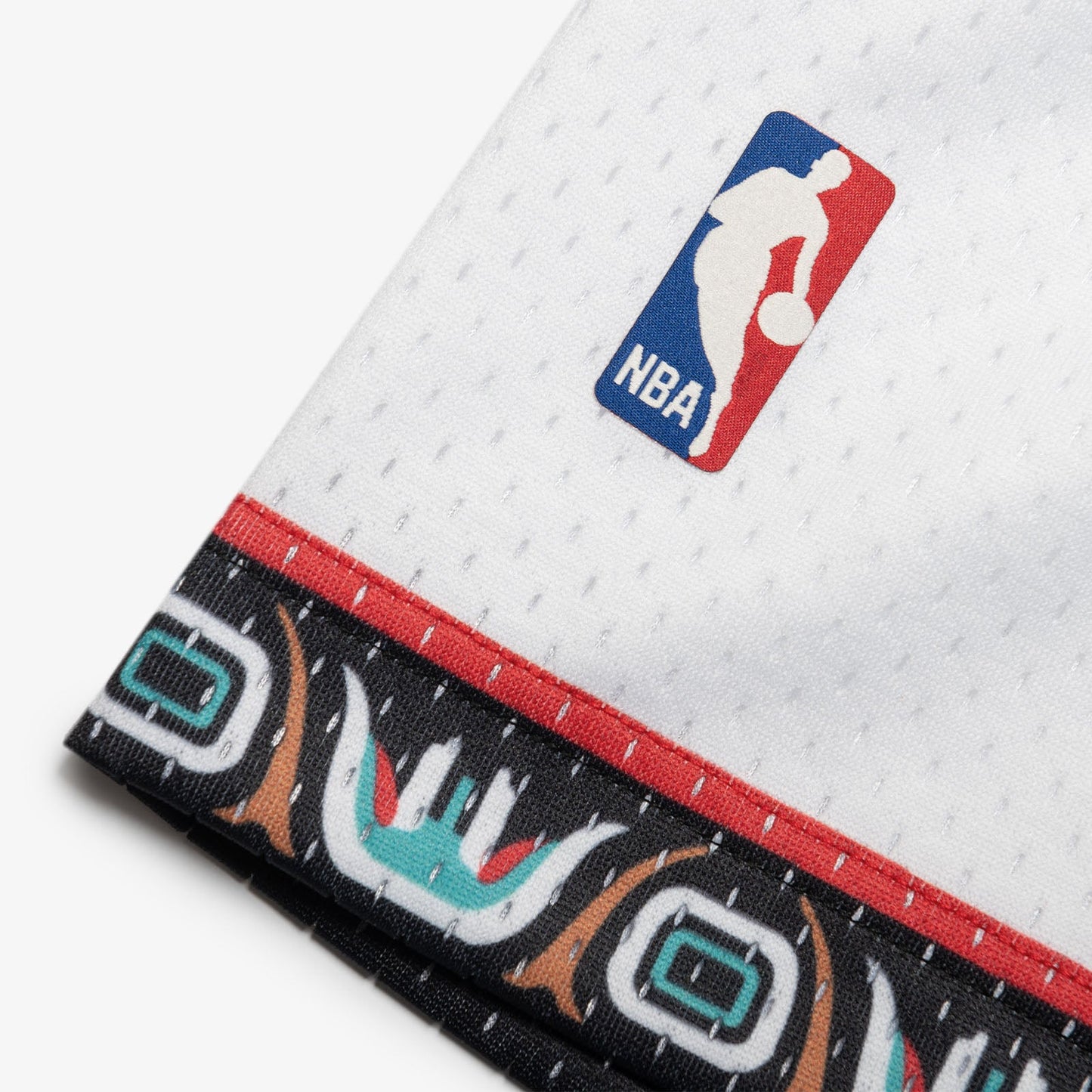 MNA-O45 (Mitchell and ness swingman shorts grizzlies 96-97 home white) 82597391