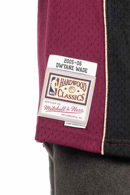 MNA-B48 (Mitchell & ness miami heat wade burgundy swingman jersey) 102598260