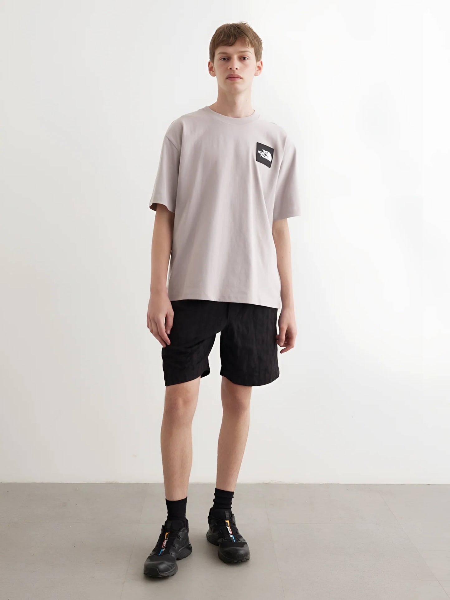 NFA-W8 (The north face mens short sleeve heavy weight box t-shirt) 102595652