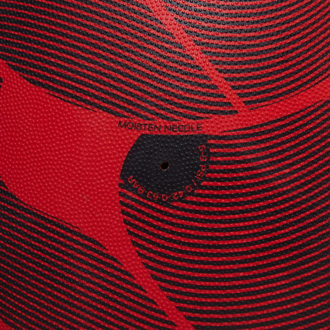CCCE-B (Canterbury thrillseeker play rugby ball red/black) 32691304