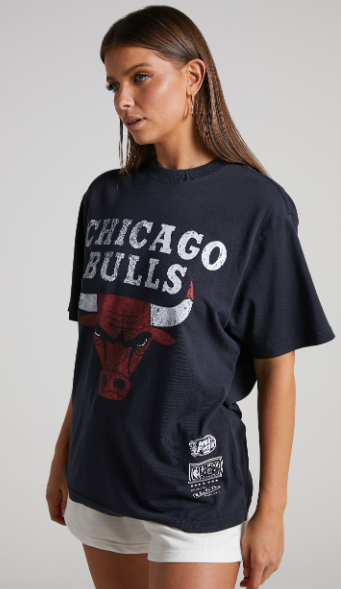 MNA-A22 (Vintage big logo clr tee bulls faded black) 92293478