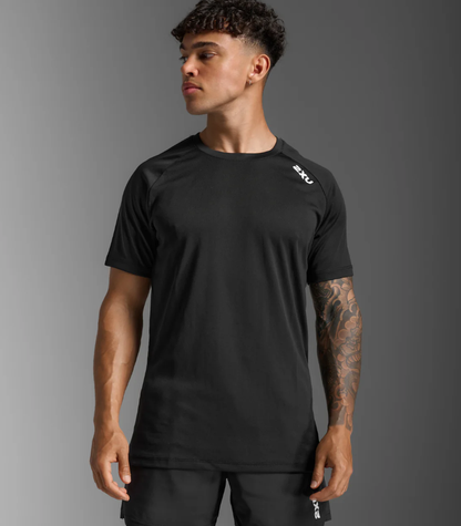 2XUA-Y (2XU aspire tee black/white) 22592250