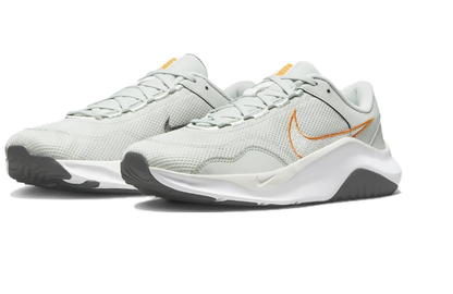 N-N139 (Nike legend essential 3 next nature silver/white)