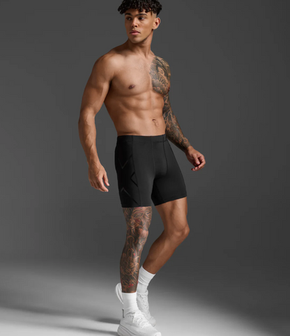 2XUA-O (2XU core compression 1/2 short black) 82495000