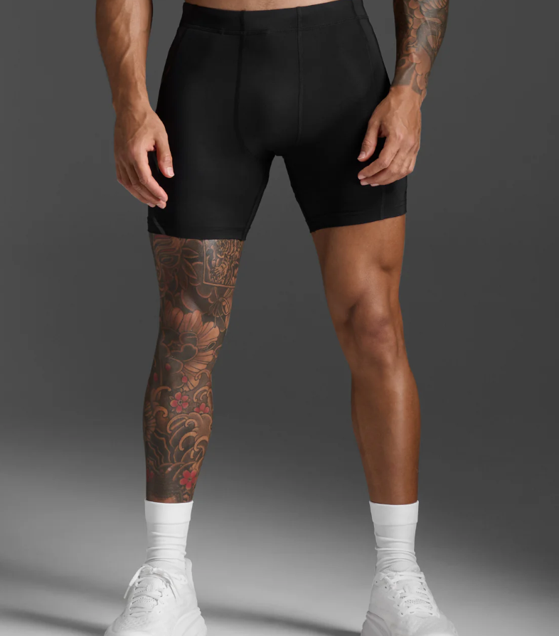 2XUA-O (2XU core compression 1/2 short black) 82495000