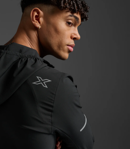 2XUA-J (2XU aero jacket black/silver reflective) 82495500