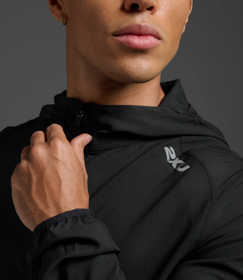 2XUA-J (2XU aero jacket black/silver reflective) 82495500