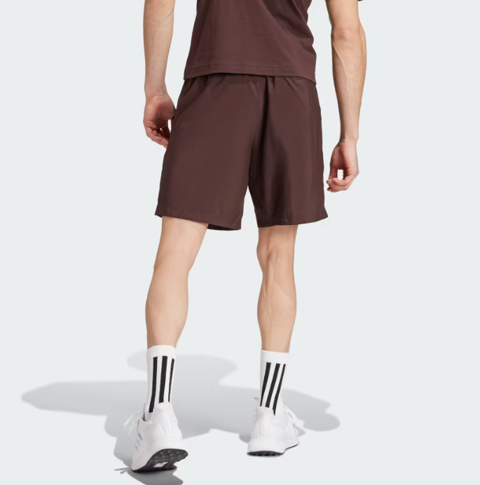 AA-S25 (Adidas aeroready essentials chelsea small logo shorts shadow brown) 92492406