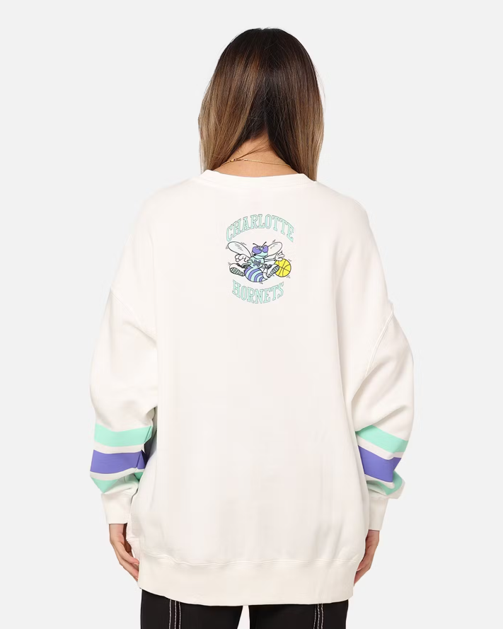 MNA-D31 (Mitchell and ness vibe fleece crew hornets vintage white) 92396956