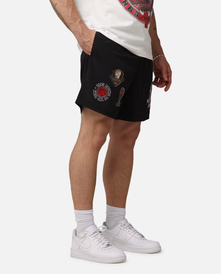 MNA-I39 (Mitchell & ness champs bulls nylon shorts black) 112493478