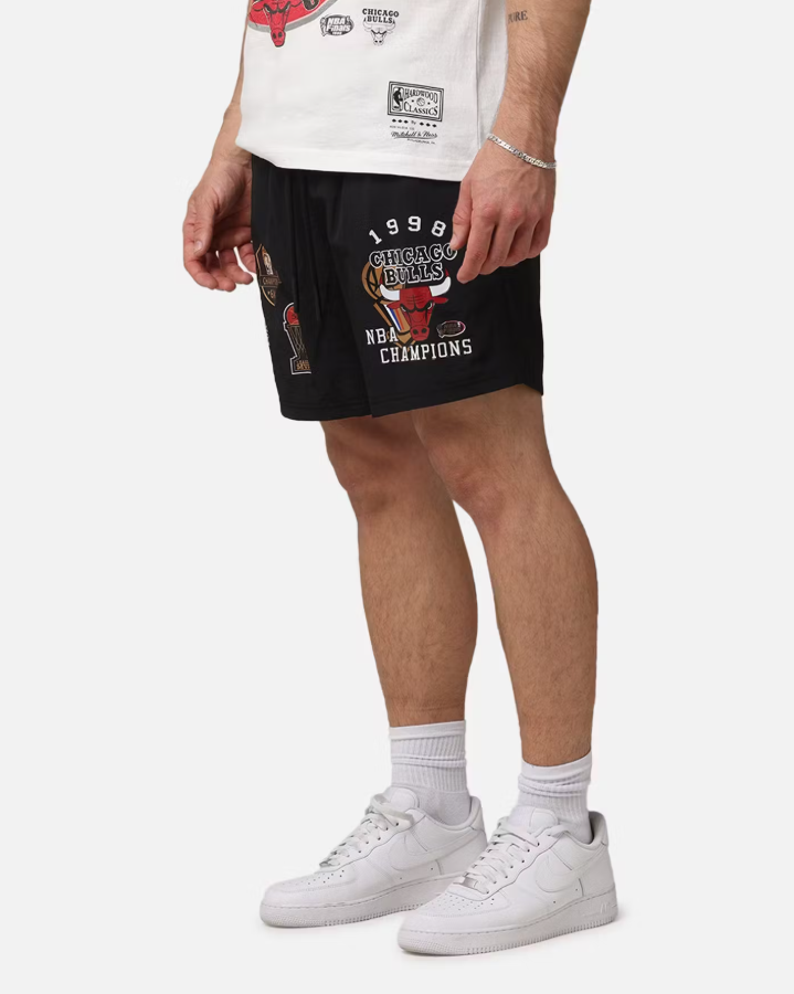 MNA-I39 (Mitchell & ness champs bulls nylon shorts black) 112493478