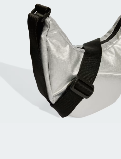 AE-F8 (Adidas glow shoulder bag metallic silver/white) 72592050