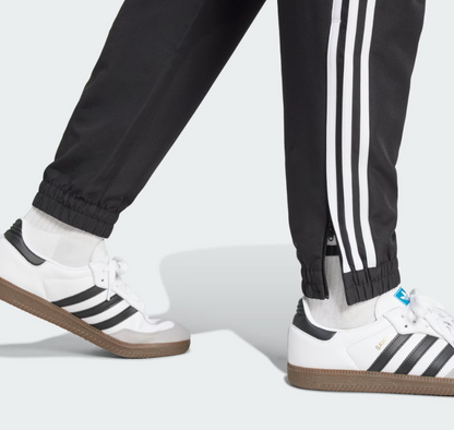 AA-C29 (Adidas tiro essential woven tracksuit pants black/white) 72595115