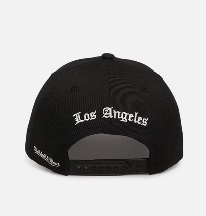 MNA-O44 (Mitchell & ness gothic letter pro pinch snapback lakers black osfm) 72592608