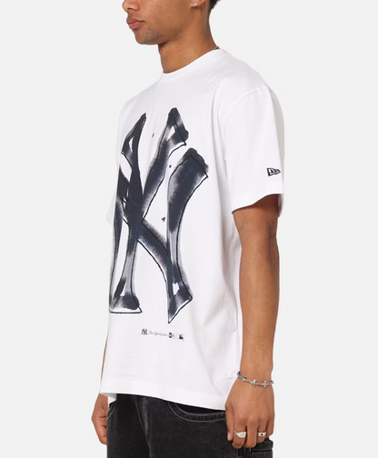 NEA-X11 (New era oversize trend pop paint new york yankees tee white) 82594000