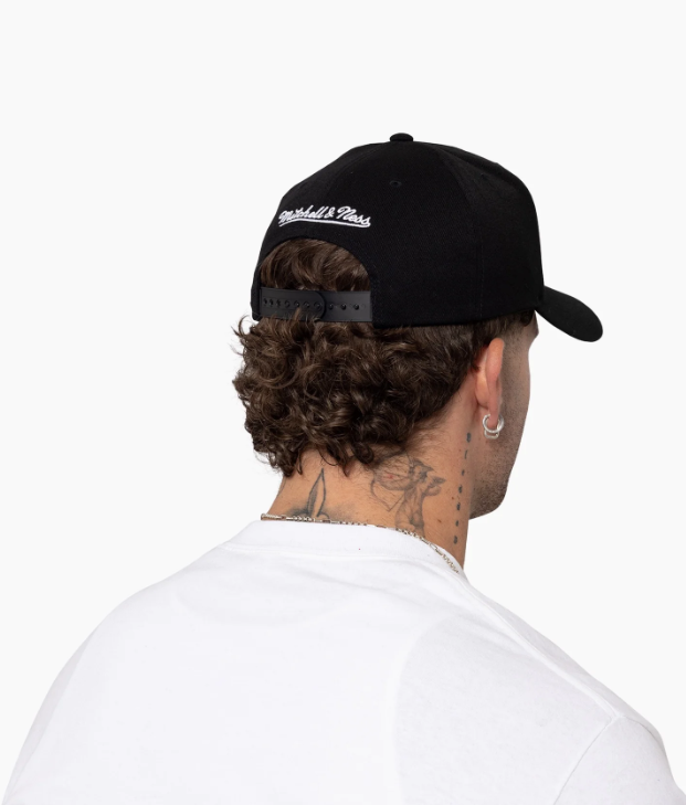 MNA-L46 (Mitchell & ness black & white raiders flex fit snapback black osfm) 92592391