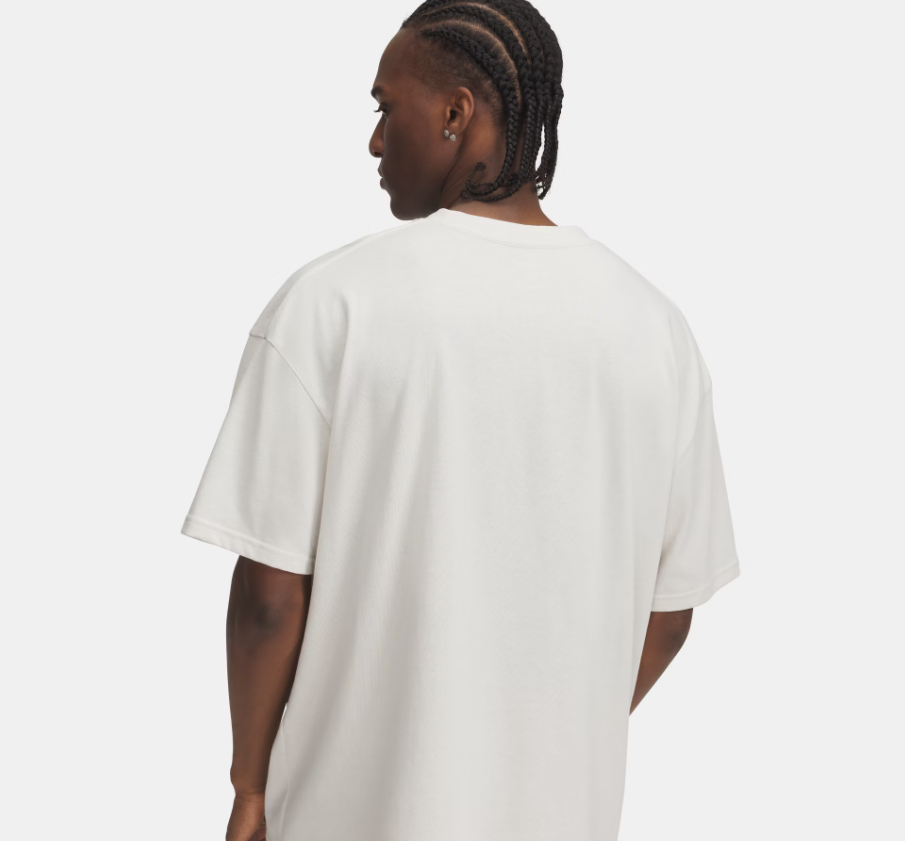 UAA-D16 (Under armour mens heavy weight oversized branded short sleeve tee summit white/city khaki) 102592826