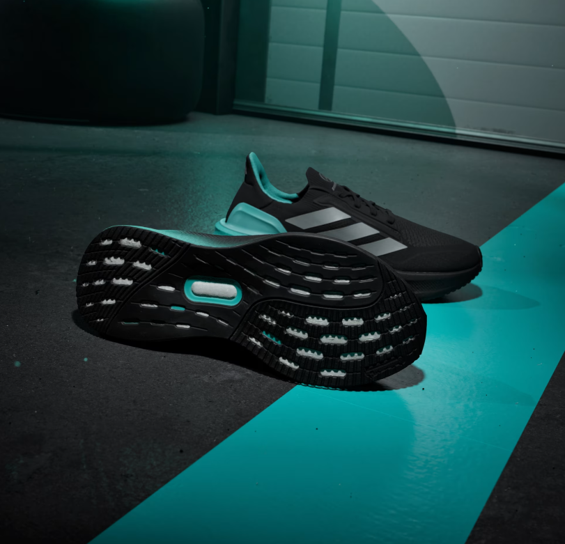 A-P72 (Adidas ultraboost 5 x mercedes amg petronas F1 team shoes black/metallic silver/semi mint rush) 226915867