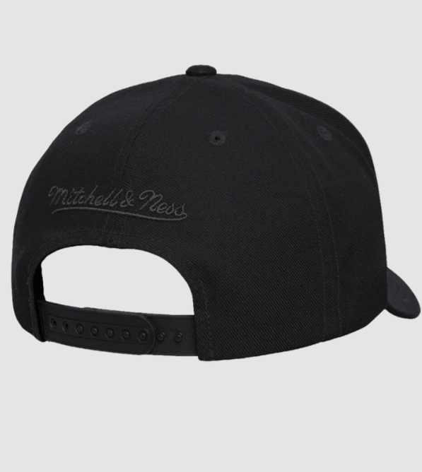 MNA-B52 (Mitchell & ness black on black 110 san francisco 49ers snapback osfm) 72692391