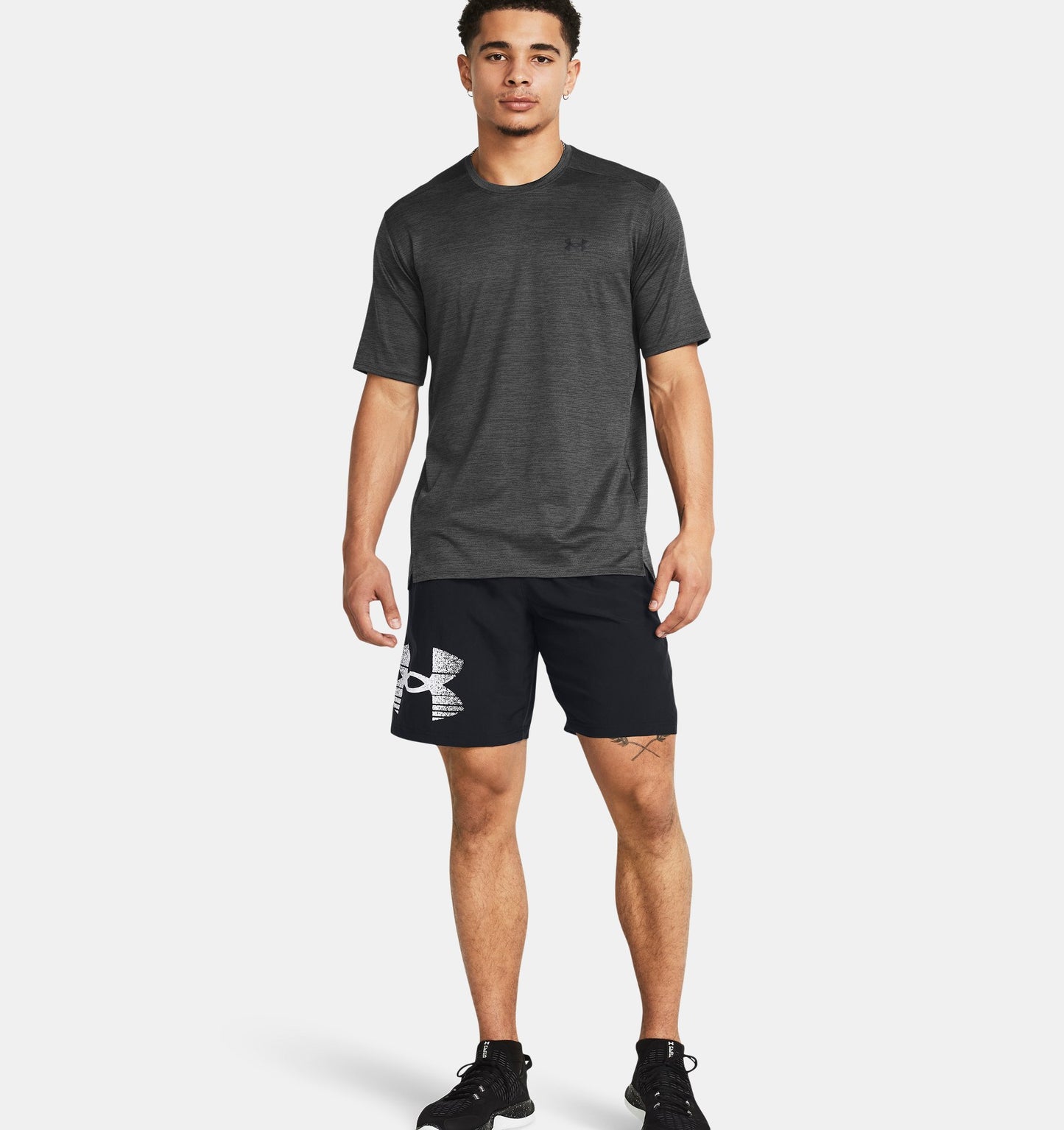 UAA-M12 (Under armour mens woven graphic short black/white) 62492173