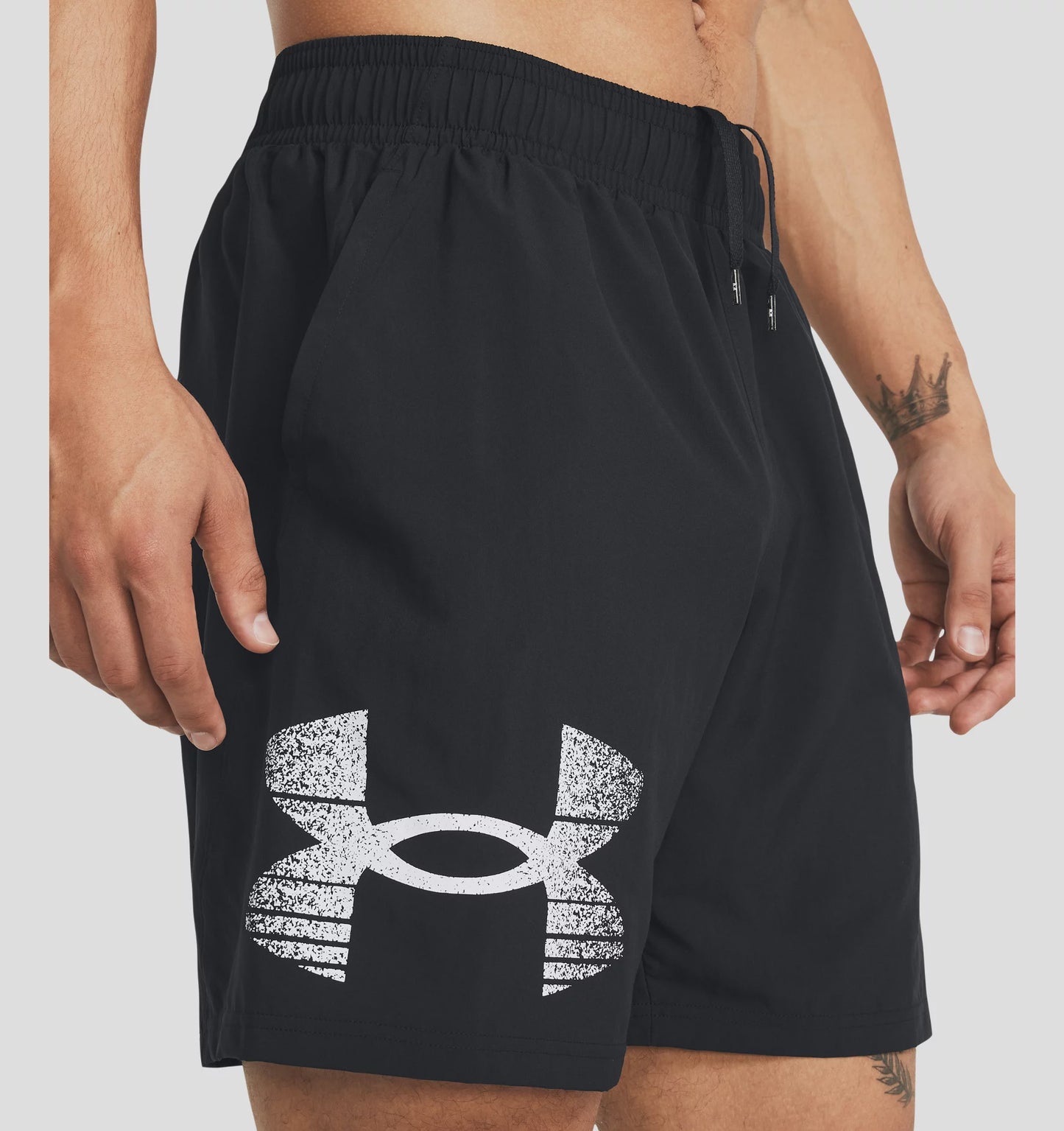 UAA-M12 (Under armour mens woven graphic short black/white) 62492173