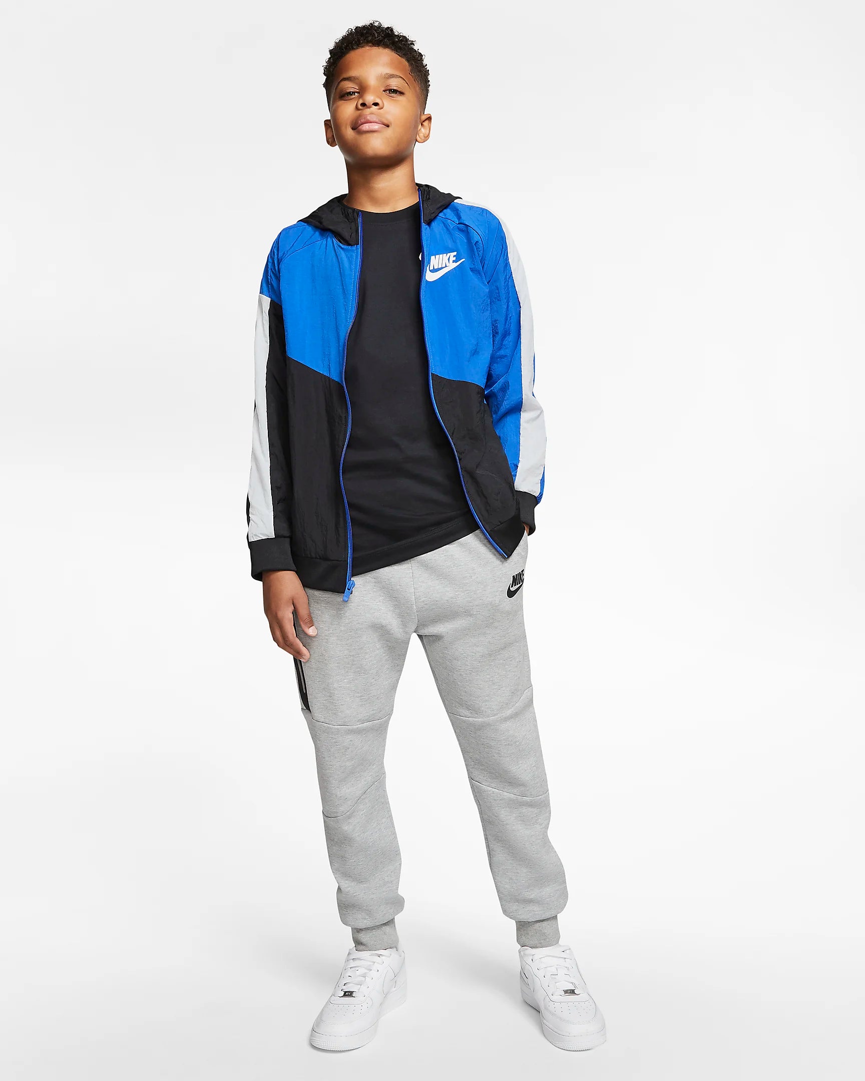 NA-D44 (Nike sportswear essentials futura short sleeve tee black/white) 122391790