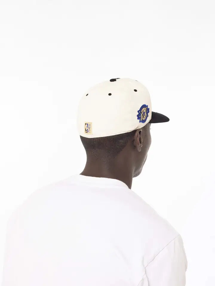 MNA-C26 (Mitchell and ness galatic fitted hat bulls off white) 32293043