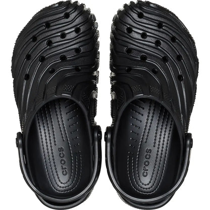 CR-J11 (Crocs classic erosion clog black) 82694782