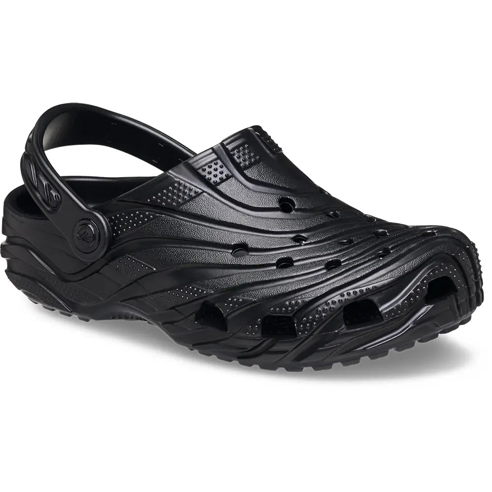 CR-J11 (Crocs classic erosion clog black) 82694782