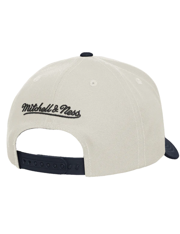 MNA-T51 (Mitchell & ness white dallas cowboys team colour pro pinch snapback white cream/navy osfm) 72692391