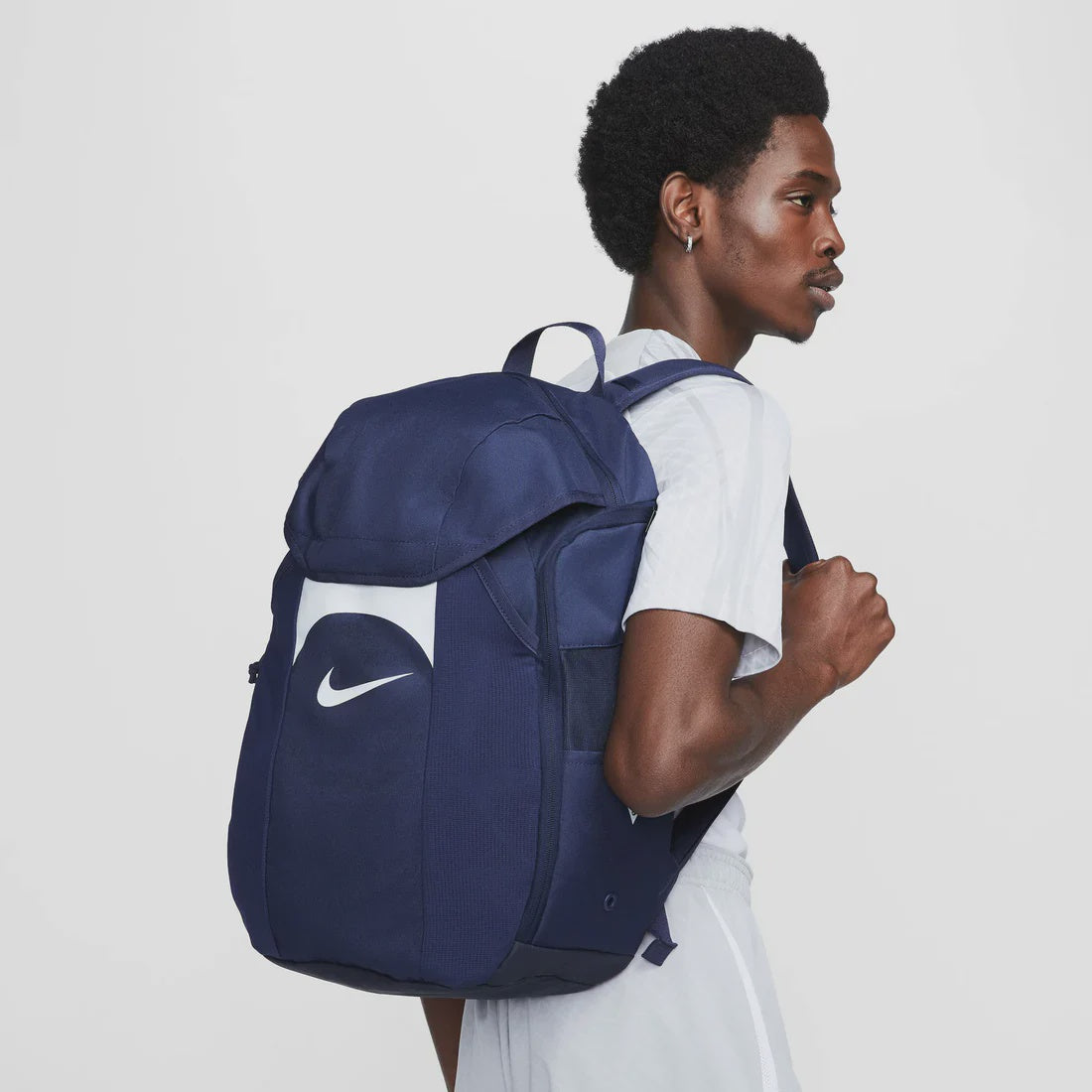 NE-V25 (Nike academy team backpack midnight navy/white) 92494000