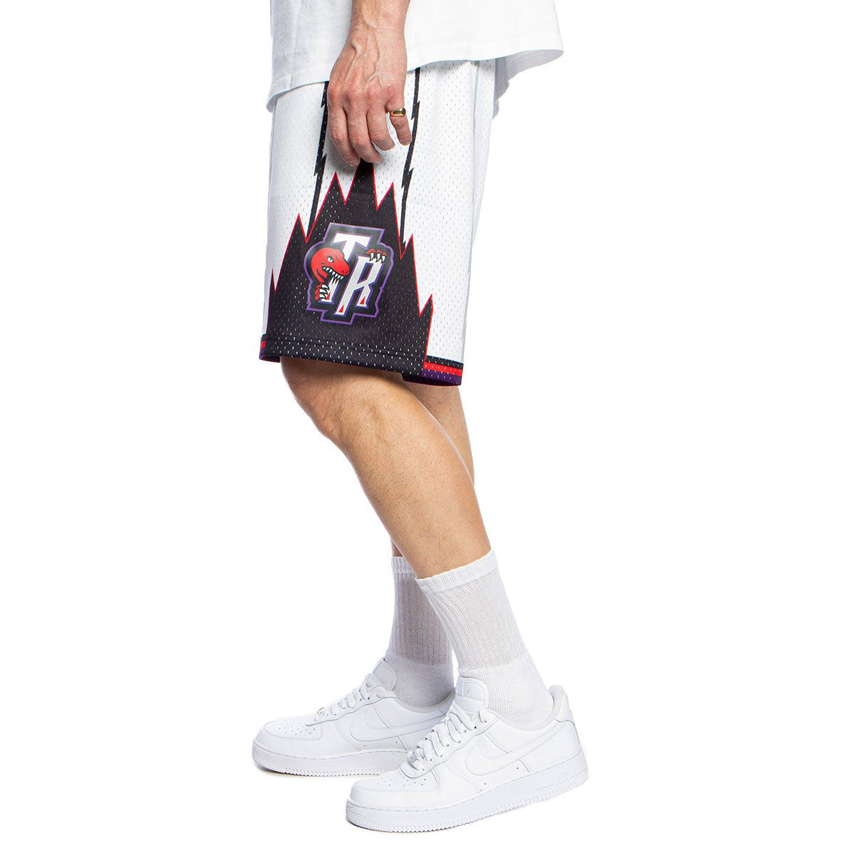 MNA-N45 (Mitchell and ness swingman shorts raptors 95-96 home white) 82597391