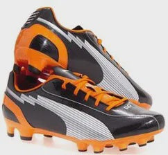 P-H26 (Puma evo speed 5 fg blacl/white/team orange) 2139500