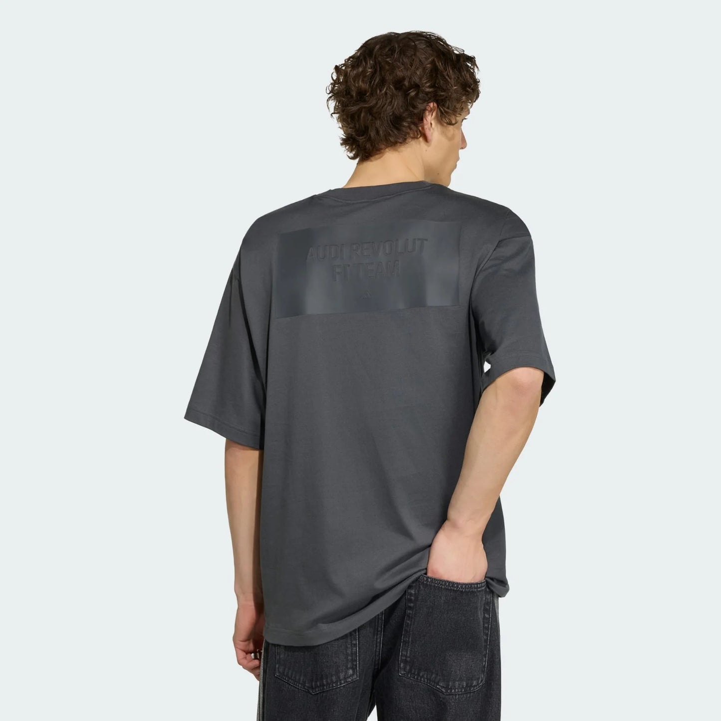 AA-S32 (Adidas audi formula one team elevated graphic short sleeve tee utility black/hi-res red) 72694808