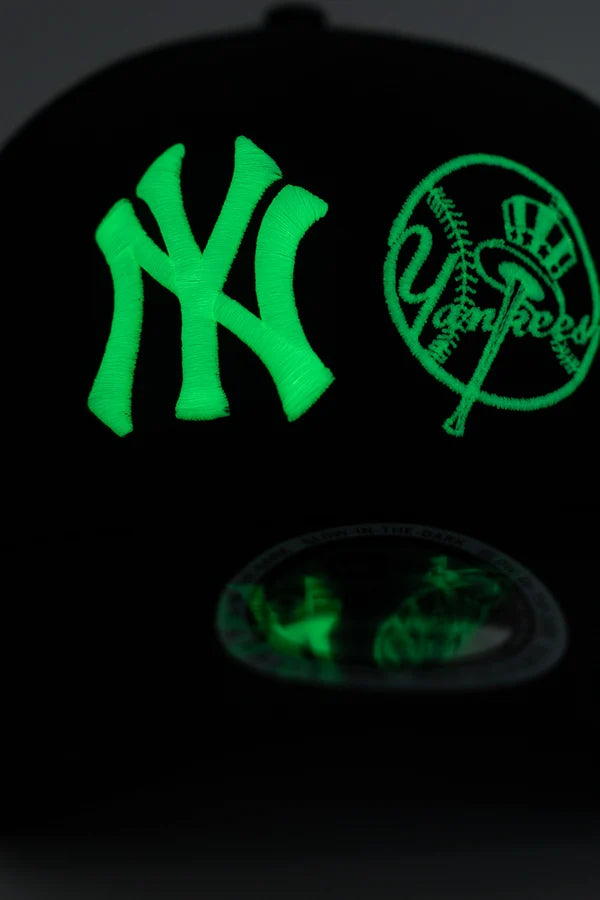 NEC-W68 (New era 940 A frame new york yankees glow in the dark snapback black/black UV osfm) 102592890