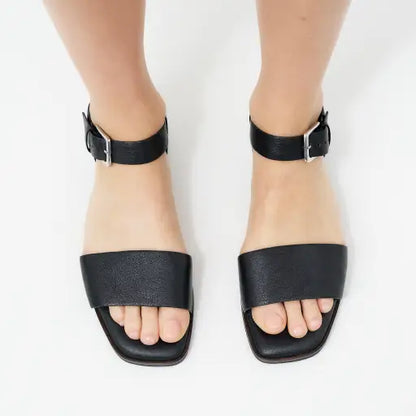 HP-N4 (Hush puppies ivy sandals black) 52692500