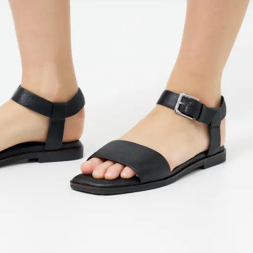 HP-N4 (Hush puppies ivy sandals black) 52692500