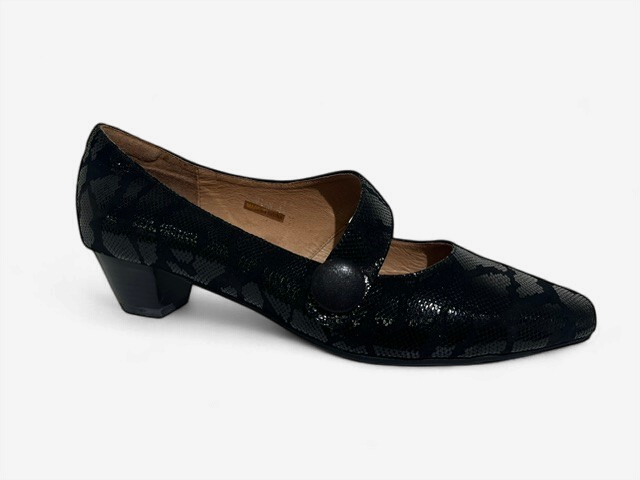 BR-B (Bresely simian black weave) 102693360