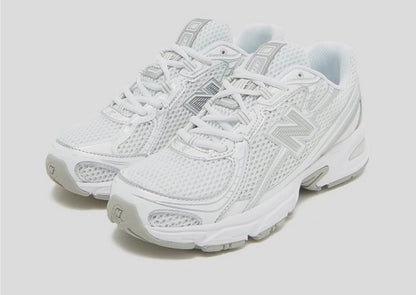 NB-F9 (New balance U740 V2 D width shoes white/metallic silver) 52698500