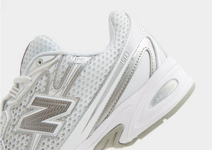 NB-G9 (New balance U740 V2 D width shoes white/metallic silver) 52698500