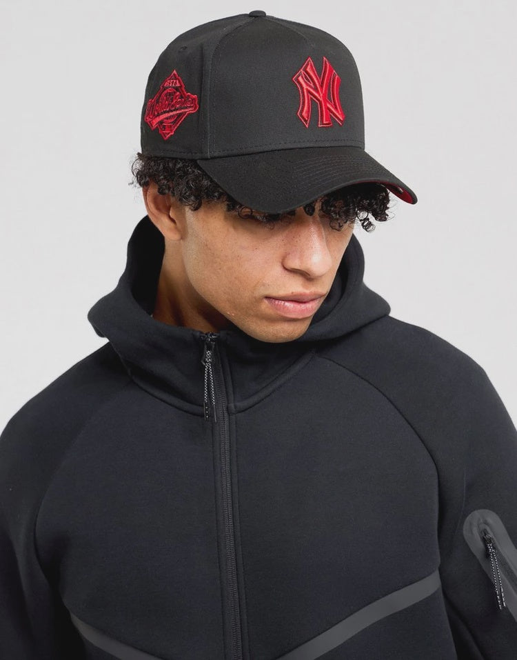 NEC-I65 (New era 940 A frame new york yankees black scarlet snapback black/scarlet red UV osfm) 52592670
